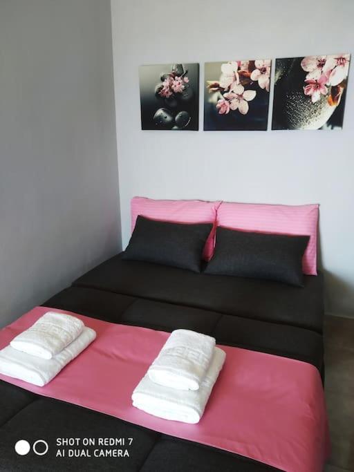 Sun And Sea 1 Apartment Elika Bagian luar foto